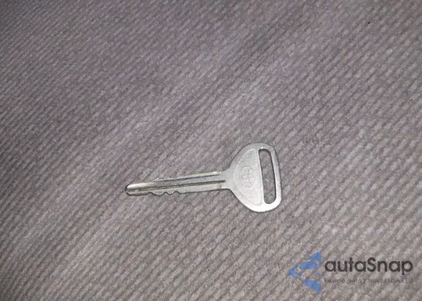 2001 Toyota Camry Le z USA, uszkodzony, nr VIN 4T1BG22K61U017311